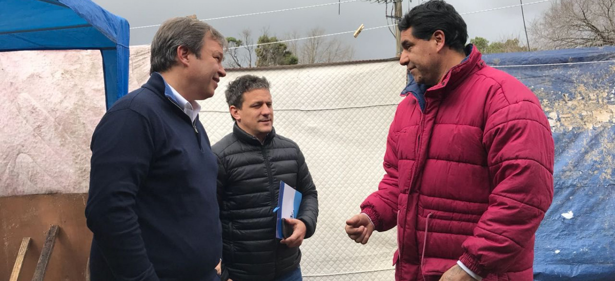 El municipio de Alte Brown junto a Alejandro Ayala, ídolo de Sacachispas, Claypole y San Martín de Burzaco