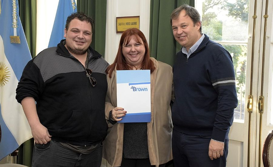 Cascallares junto a los centros culturales de Almirante Brown