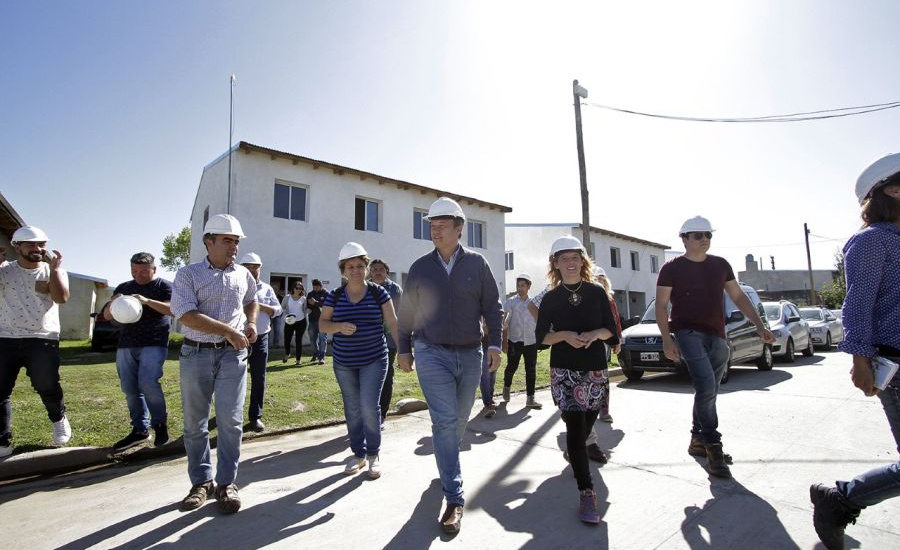 Cascallares recorrió la construcción de 573 viviendas en “Barrio Lindo” y obras en Malvinas Argentinas