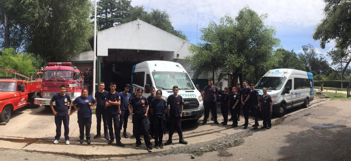 El Municipio trasladó a cadetes de los Bomberos Voluntarios de Glew a Sierra de los Padres