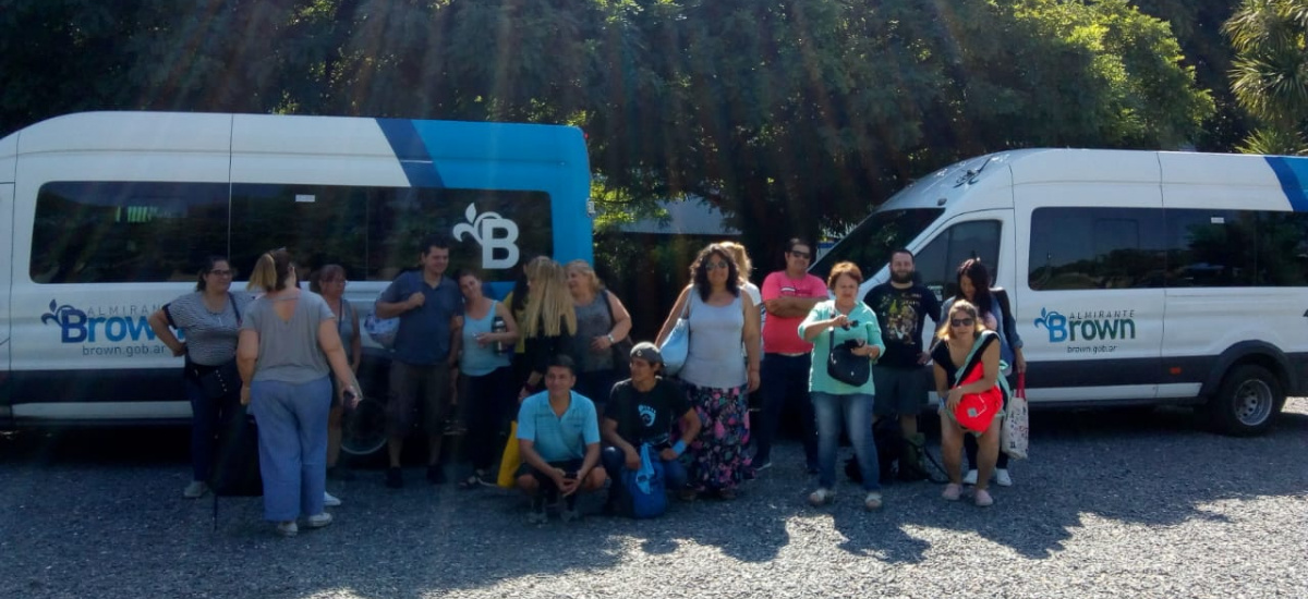 Visita de vecinos a Punta Lara
