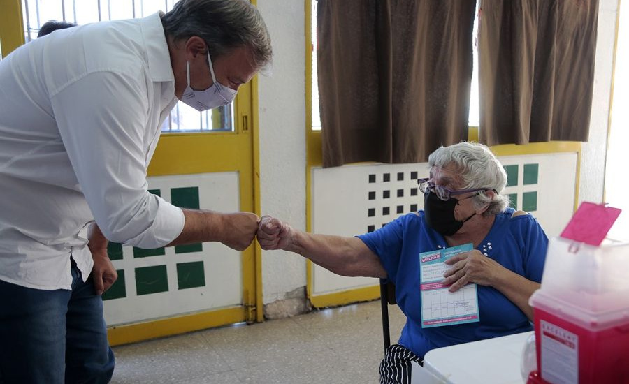 Este fin de semana continúa la vacunación contra el covid en Alte Brown
