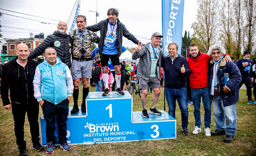 Más de 1200 vecinos le dieron color y brillo a la maratón “Malvinas, Soberanía y Memoria” en Calzada