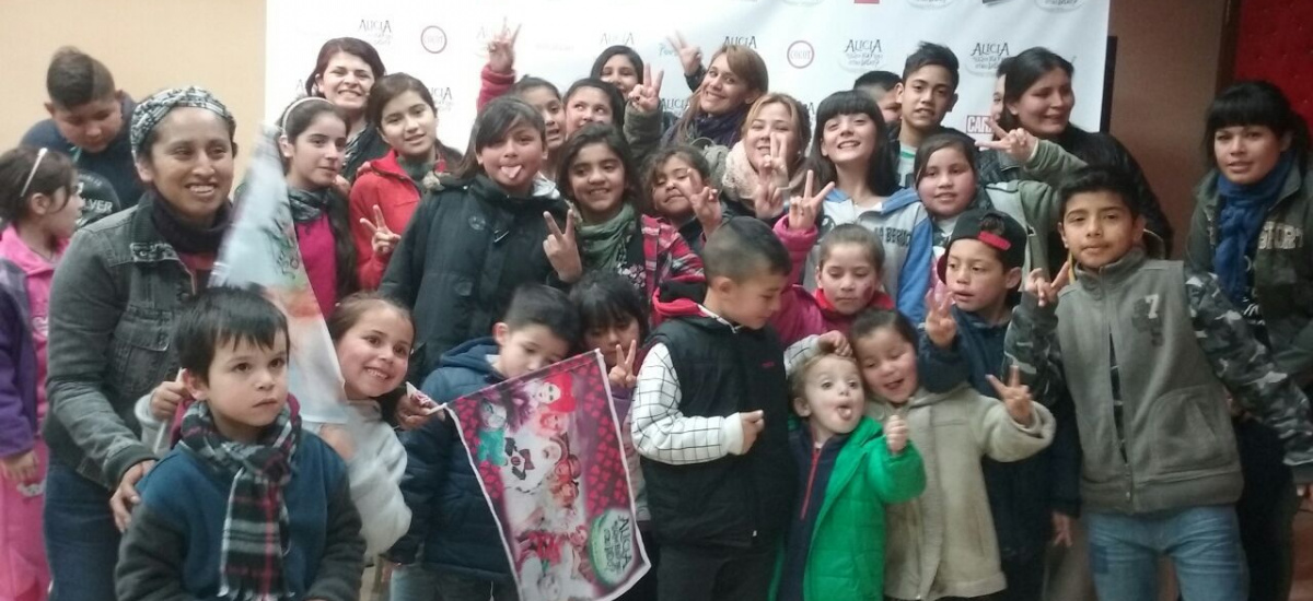 Cientos de niños de Almirante Brown disfrutaron de obra teatral en sala capitalina
