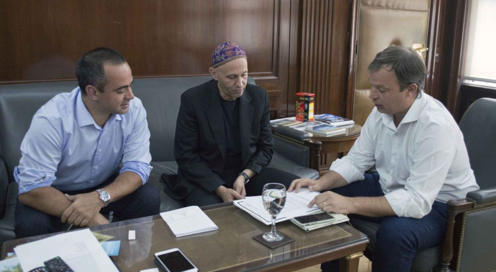 CASCALLARES SE REUNIÓ CON EL RABINO BERGMAN GESTIONANDO MEJORAS PARA ALMIRANTE BROWN
